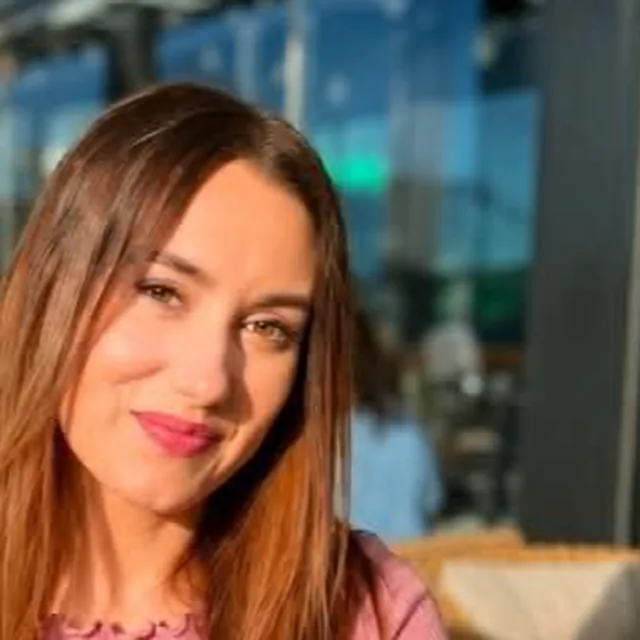Ranja, frisør og dermapeut hos KosmetiKos